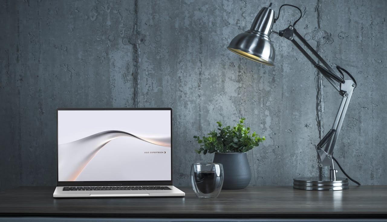 يدعم جهاز ASUS ExpertBook A7 معالجًا يصل إلى Intel Core 7 Series 3